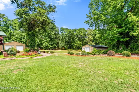 Exterior - 408 Jefferson St, Hamlet, NC 28345 photo 7 of 16
