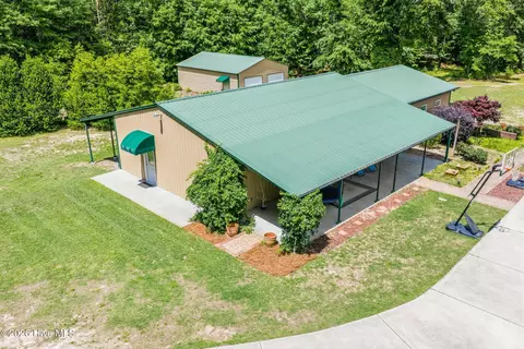 Exterior - 408 Jefferson St, Hamlet, NC 28345 photo 14 of 16