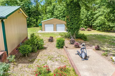 Exterior - 408 Jefferson St, Hamlet, NC 28345 photo 15 of 16
