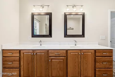 Bath - 408 Jefferson St, Hamlet, NC 28345 photo 2 of 3