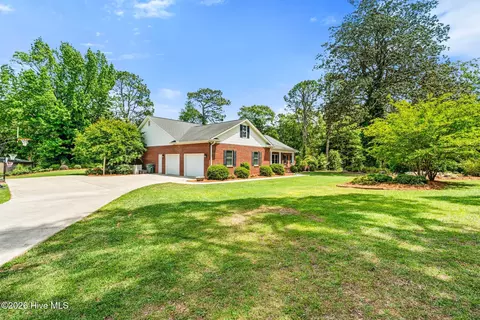 Exterior - 408 Jefferson St, Hamlet, NC 28345 photo 2 of 16