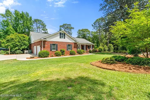 408 Jefferson St, Hamlet, NC 28345