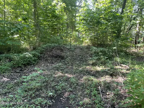 136 Bison Dr, Moyock, NC 27958