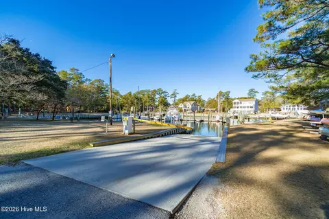 Exterior - 117 Juniper Rd, Pine Knoll Shores, NC 28512 photo 8 of 16