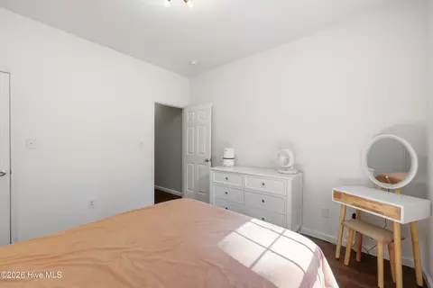 Bedroom - 750 Thrush Dr, Vass, NC 28394 photo 4 of 7