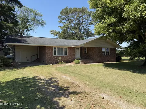 2042 Pinetops-crisp Rd, Pinetops, NC 27864