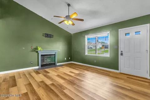 Living - 134 Parnell Rd, Hubert, NC 28539 photo 4 of 4