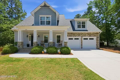 401 Dundee Trl, Southern Pines, NC 28387