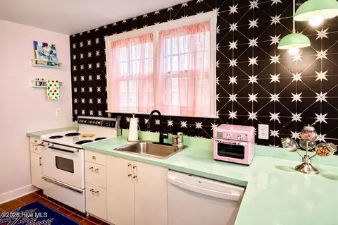 Kitchen - 2844 Lombardy Ct, Augusta, GA 30909 photo 3 of 4