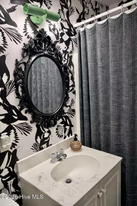 Bath - 2844 Lombardy Ct, Augusta, GA 30909 photo 3 of 4