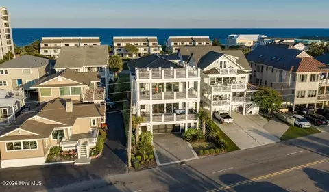 110 Waynick Blvd, Wrightsville Beach, NC 28480