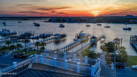 110 Waynick Blvd, Wrightsville Beach, NC 28480