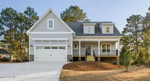 Exterior - 7 Calhoun Ln, Pinehurst, NC 28374 photo 1 of 2