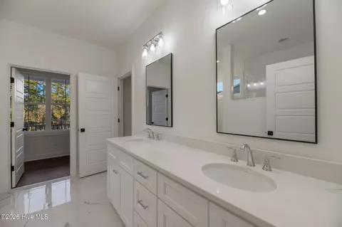 Bath - 7 Calhoun Ln, Pinehurst, NC 28374 photo 1 of 4