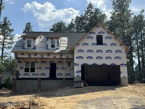 7 Calhoun Ln, Pinehurst, NC 28374