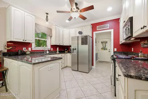 Kitchen - 74 Hannah Dr, Chocowinity, NC 27817 photo 1 of 4