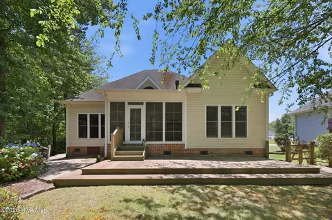 Exterior - 74 Hannah Dr, Chocowinity, NC 27817 photo 4 of 11