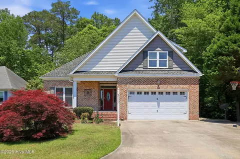 74 Hannah Dr, Chocowinity, NC 27817