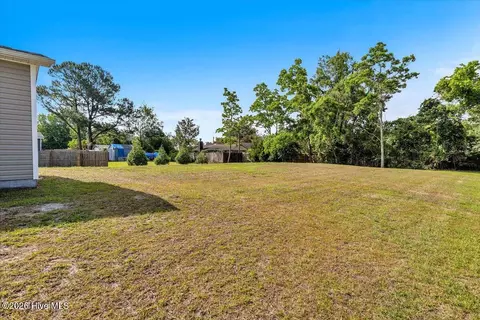 Exterior - 172 Lea Dr, Hampstead, NC 28443 photo 9 of 10