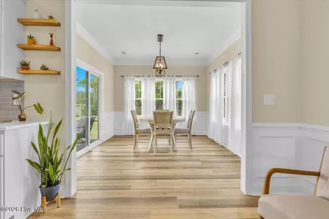 Dining - 172 Lea Dr, Hampstead, NC 28443 photo 1 of 4