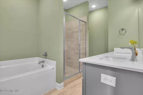 Bath - 172 Lea Dr, Hampstead, NC 28443 photo 2 of 4