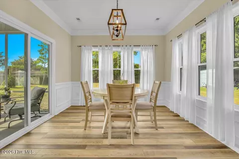 Dining - 172 Lea Dr, Hampstead, NC 28443 photo 2 of 4