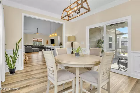 Dining - 172 Lea Dr, Hampstead, NC 28443 photo 3 of 4