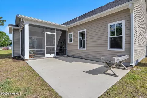 Exterior - 172 Lea Dr, Hampstead, NC 28443 photo 8 of 10