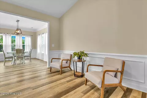 Entry Way - 172 Lea Dr, Hampstead, NC 28443 photo 2 of 2