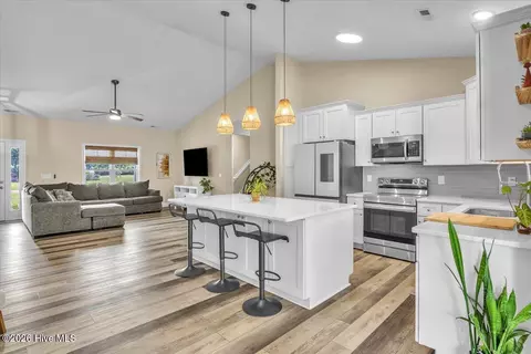 Kitchen - 172 Lea Dr, Hampstead, NC 28443 photo 1 of 7