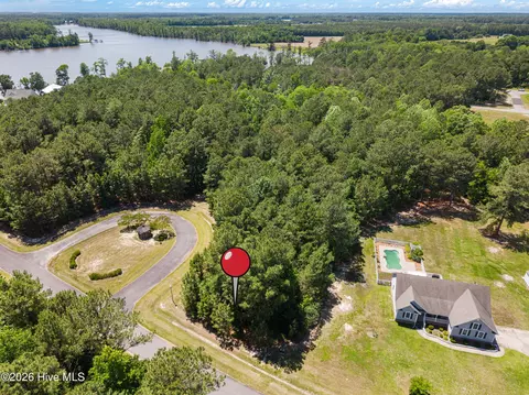 12 Necessity Ln, Hertford, NC 27944