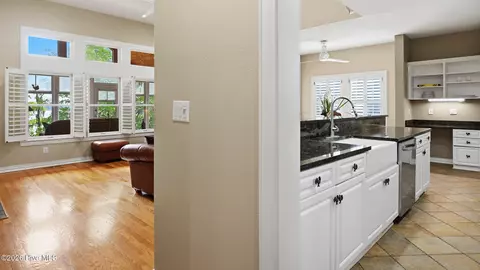 Entry Way - 126 Ridge Rd, Chocowinity, NC 27817 photo 4 of 6