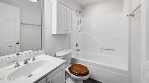 Bath - 126 Ridge Rd, Chocowinity, NC 27817 photo 5 of 5