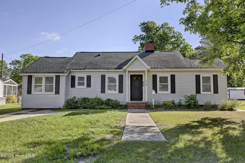 118 Queens Rd, Jacksonville, NC 28540