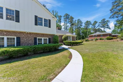 Exterior - 3546 Pebble Beach Dr, Martinez, GA 30907 photo 1 of 6