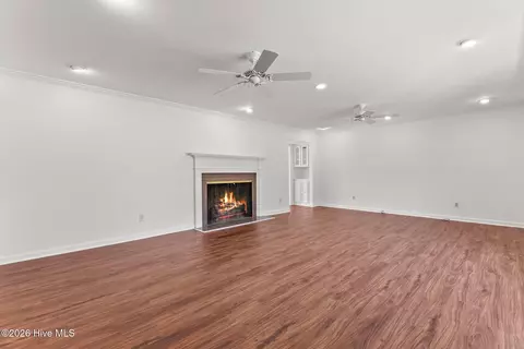 Living - 3546 Pebble Beach Dr, Martinez, GA 30907 photo 2 of 5