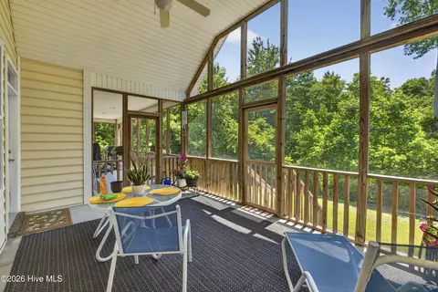 Exterior - 134 Wild Berry Ln, Hampstead, NC 28443 photo 6 of 10