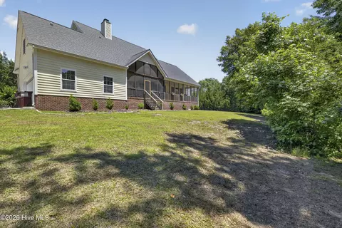 Exterior - 134 Wild Berry Ln, Hampstead, NC 28443 photo 7 of 10