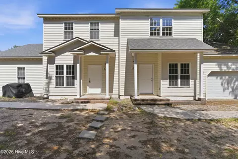 429 Womble St, Oak Island, NC 28465