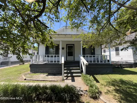 702 W Walnut St, Goldsboro, NC 27530