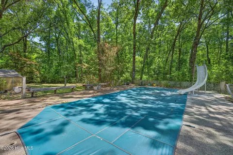 Exterior - 100 Wedge Rd, Hampstead, NC 28443 photo 14 of 17