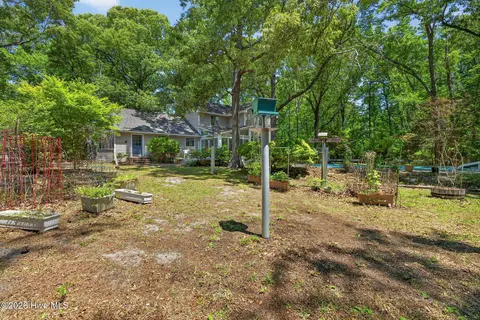 Exterior - 100 Wedge Rd, Hampstead, NC 28443 photo 12 of 17