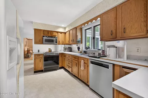 Kitchen - 100 Wedge Rd, Hampstead, NC 28443 photo 2 of 3