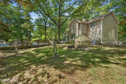 Exterior - 100 Wedge Rd, Hampstead, NC 28443 photo 8 of 17