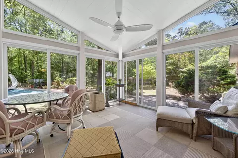 Exterior - 100 Wedge Rd, Hampstead, NC 28443 photo 4 of 17