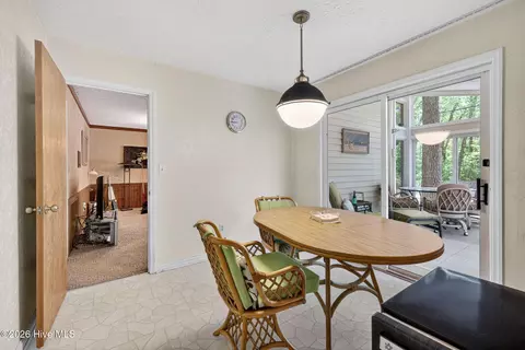Dining - 100 Wedge Rd, Hampstead, NC 28443 photo 2 of 2