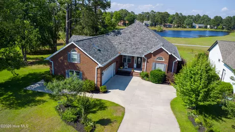 5711 Sloop Ct, New Bern, NC 28560