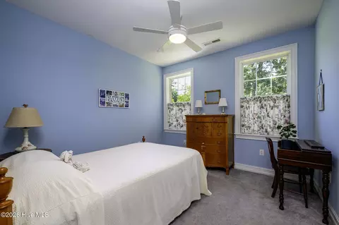 Bedroom - 5711 Sloop Ct, New Bern, NC 28560 photo 6 of 8