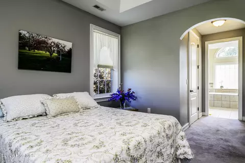 Bedroom - 5711 Sloop Ct, New Bern, NC 28560 photo 5 of 8