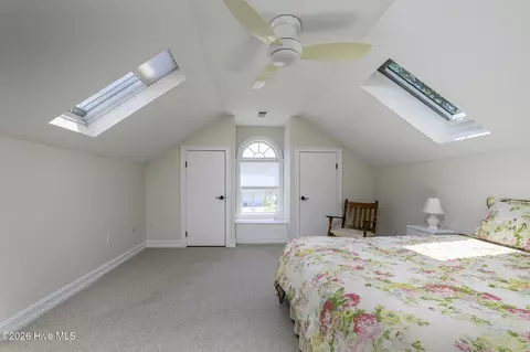 Bedroom - 5711 Sloop Ct, New Bern, NC 28560 photo 7 of 8